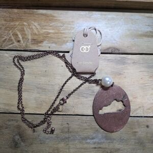 Copper Pendant Necklace with Pearl Accent - Kentucky